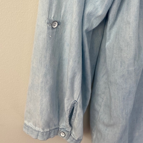 Light Blue Button-Up Shirt - Picture 3 of 4